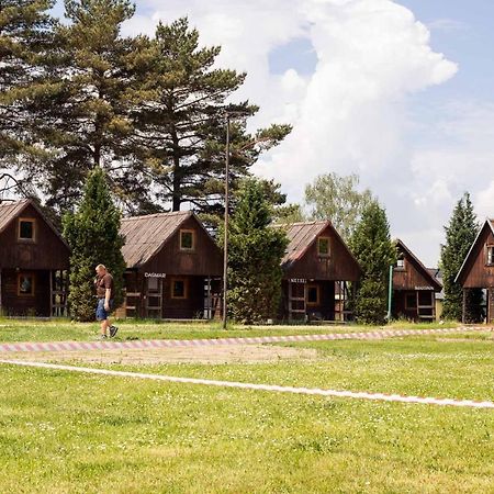 Cejch - Rekreacni Areal S Restauraci Hotel Kněžmost Bagian luar foto